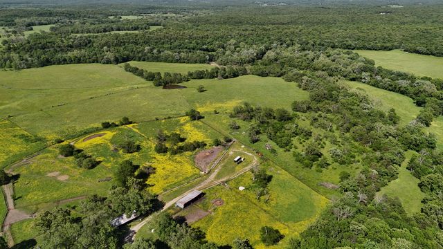 1898 E 332nd Road, Polk, MO 65727