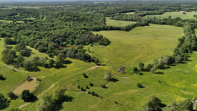 1898 E 332nd Road, Polk, MO 65727