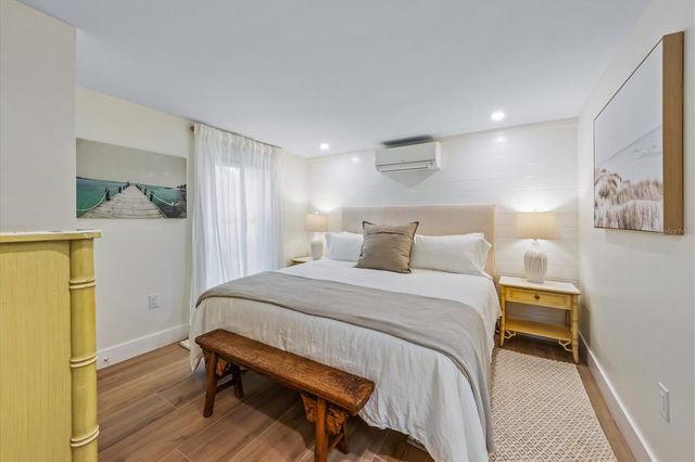 112 CEDAR AVENUE, Anna Maria, FL 34216