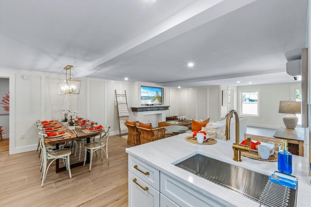 112 CEDAR AVENUE, Anna Maria, FL 34216