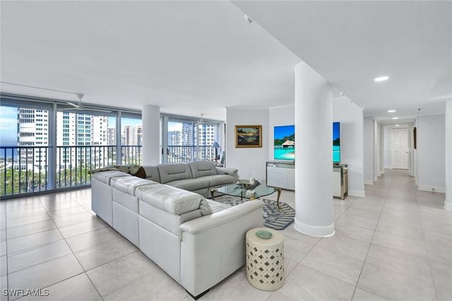 4041 Gulf Shore BLVD N 907, Naples, FL 34103