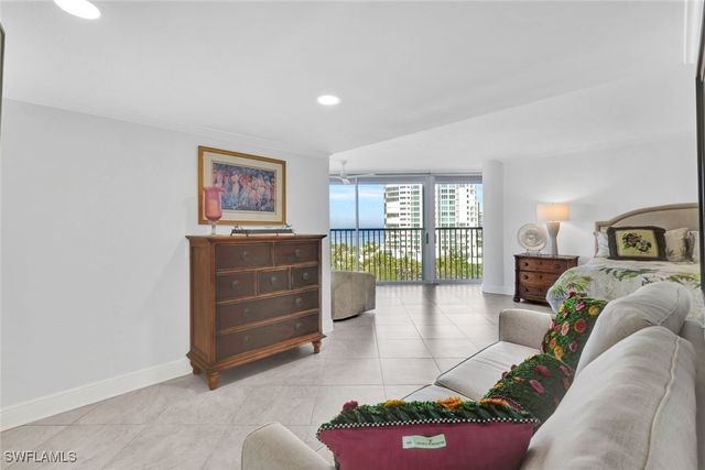 4041 Gulf Shore BLVD N 907, Naples, FL 34103