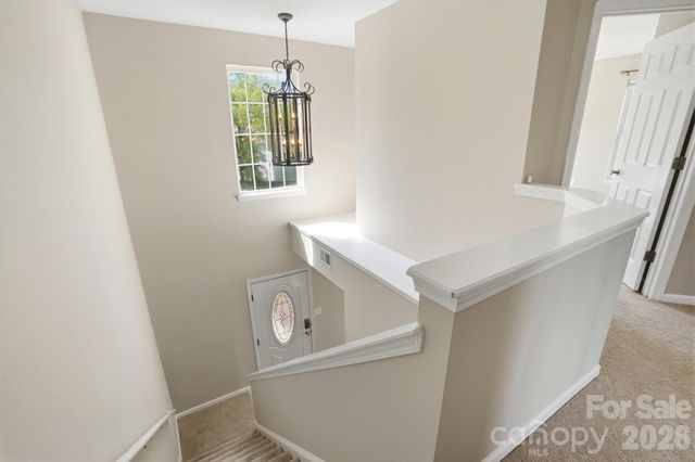9213 Chastain Walk Drive, Charlotte, NC 28216