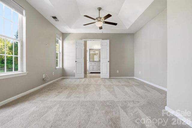9213 Chastain Walk Drive, Charlotte, NC 28216