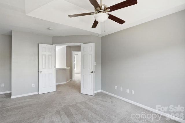 9213 Chastain Walk Drive, Charlotte, NC 28216