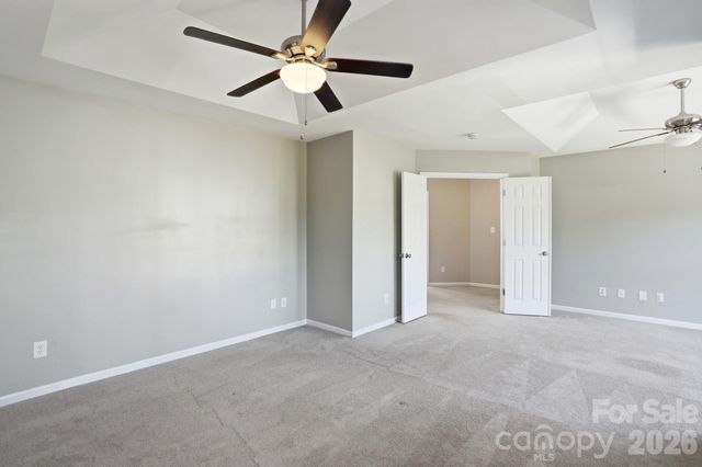9213 Chastain Walk Drive, Charlotte, NC 28216