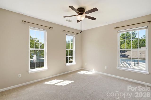 9213 Chastain Walk Drive, Charlotte, NC 28216