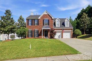 9213 Chastain Walk Drive, Charlotte, NC 28216