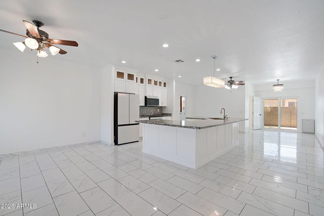 5802 S 42ND Avenue, Phoenix, AZ 85041