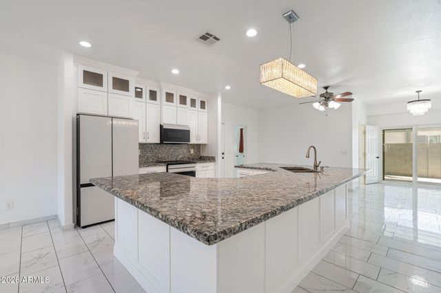 5802 S 42ND Avenue, Phoenix, AZ 85041