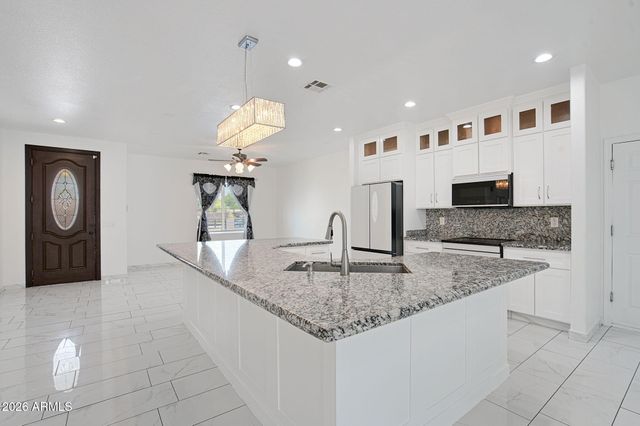 5802 S 42ND Avenue, Phoenix, AZ 85041