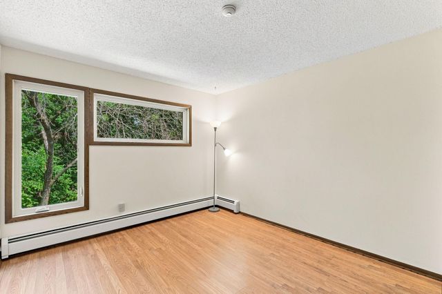 12600 Parkwood Drive 308, Burnsville, MN 55337