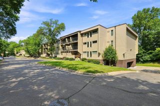 12600 Parkwood Drive 308, Burnsville, MN 55337