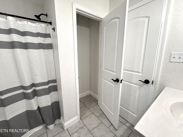 115 Spruce Lane, Kingston, TN 37763