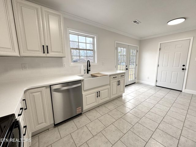 115 Spruce Lane, Kingston, TN 37763