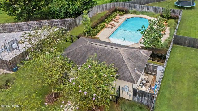129 Beauchamp Lane, Lafayette, LA 70506