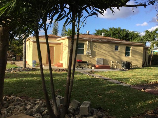 130 NW 5th Avenue, Boynton Beach, FL 33435