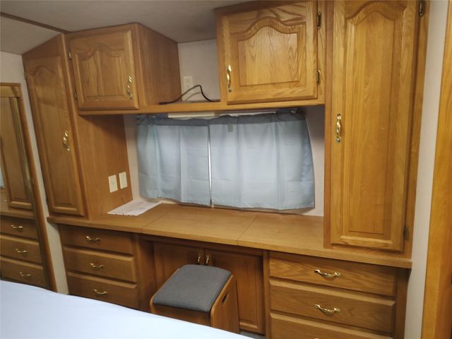 414 Avenue E, Highlands, TX 77562