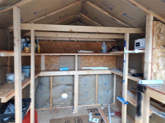 414 Avenue E, Highlands, TX 77562