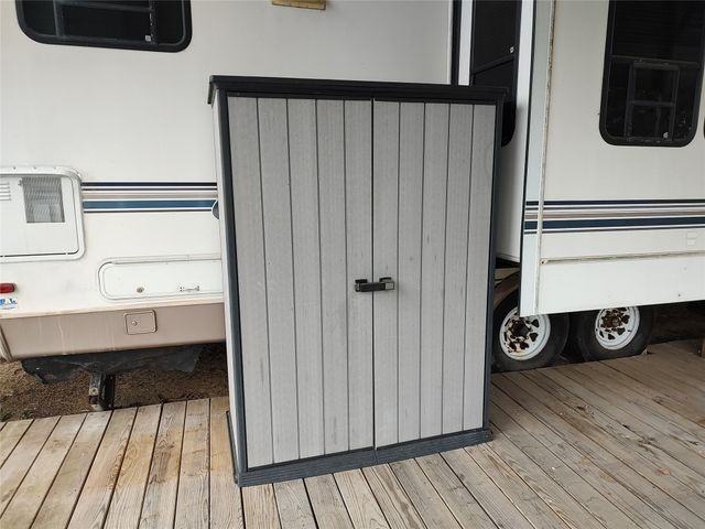 414 Avenue E, Highlands, TX 77562