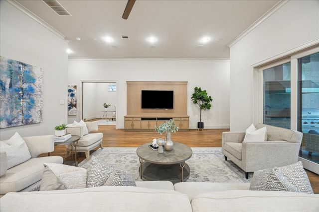 4615 Verone Street, Bellaire, TX 77401