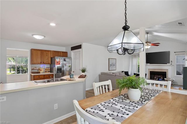 302 Carriage CT, Suffolk, VA 23434