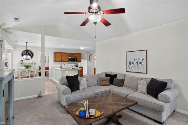 302 Carriage CT, Suffolk, VA 23434
