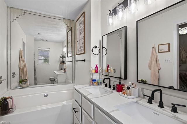 302 Carriage CT, Suffolk, VA 23434
