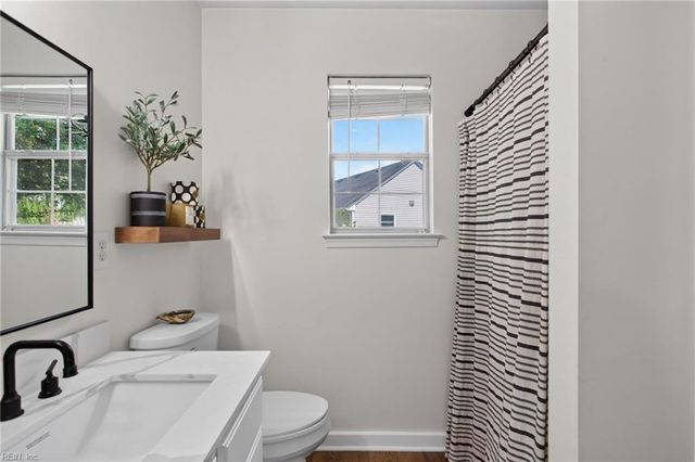 302 Carriage CT, Suffolk, VA 23434