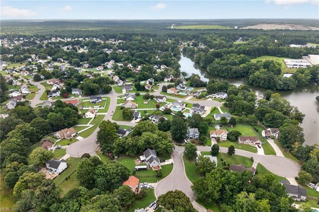 302 Carriage CT, Suffolk, VA 23434