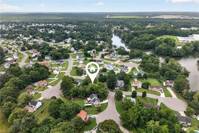 302 Carriage CT, Suffolk, VA 23434