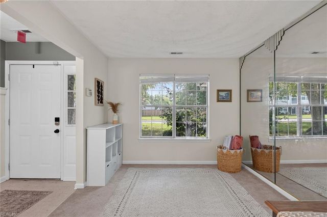 302 Carriage CT, Suffolk, VA 23434