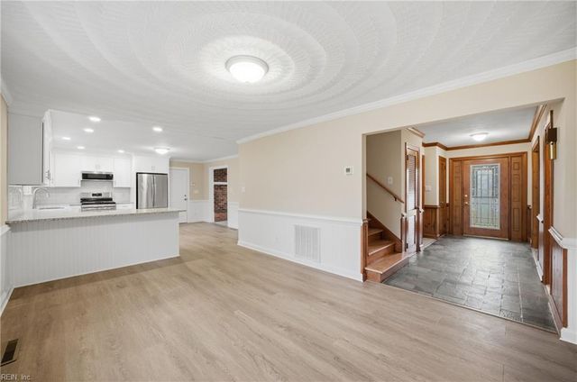 400 Beauregard DR, Chesapeake, VA 23322