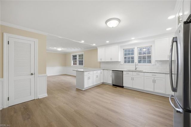 400 Beauregard DR, Chesapeake, VA 23322