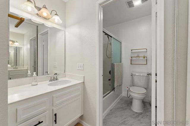 8444 New Salem St 14, San Diego, CA 92126