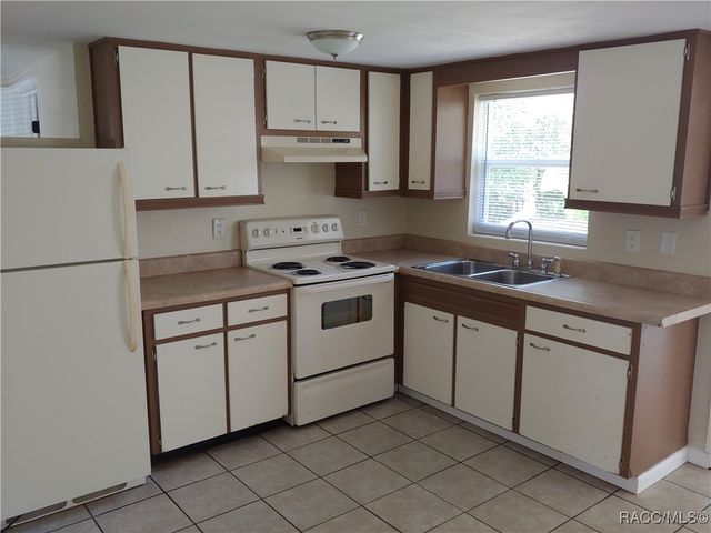 2 Esskay Street, Beverly Hills, FL 34465