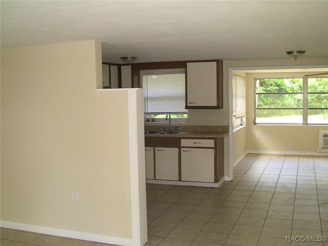 2 Esskay Street, Beverly Hills, FL 34465