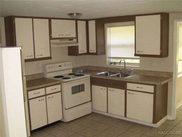 2 Esskay Street, Beverly Hills, FL 34465