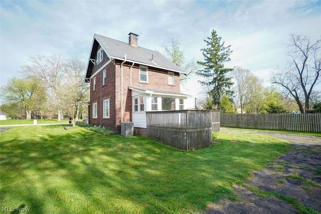 3390 Charles Street, Cuyahoga Falls, OH 44221