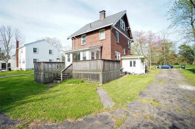 3390 Charles Street, Cuyahoga Falls, OH 44221