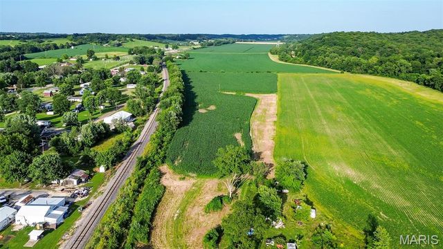 00 South Street, Nebo, IL 62355