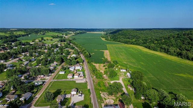 00 South Street, Nebo, IL 62355