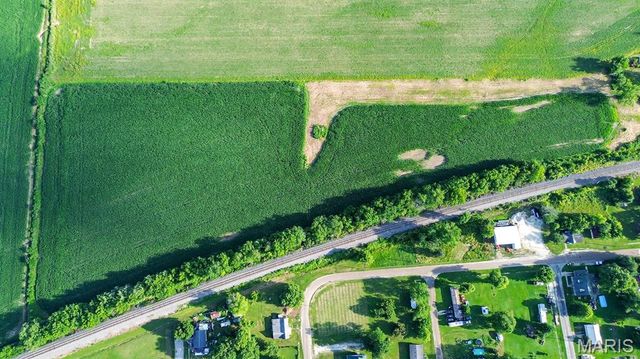 00 South Street, Nebo, IL 62355