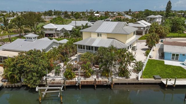 505 59TH STREET, Bradenton Beach, FL 34217