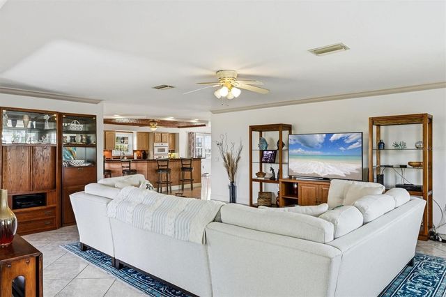 505 59TH STREET, Bradenton Beach, FL 34217