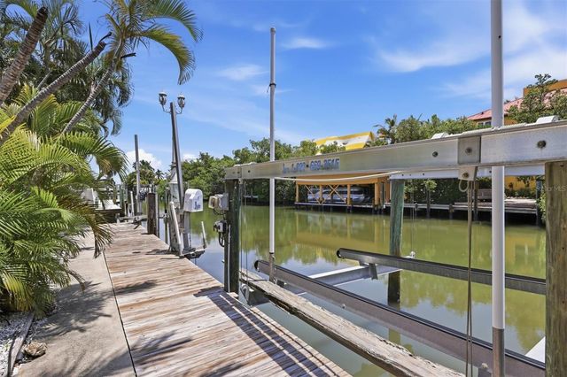 505 59TH STREET, Bradenton Beach, FL 34217