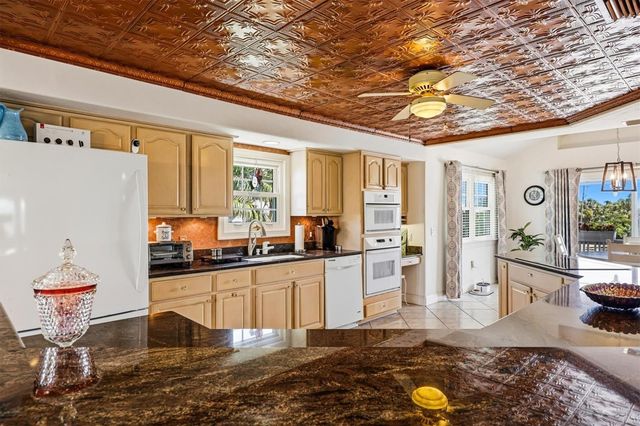 505 59TH STREET, Bradenton Beach, FL 34217