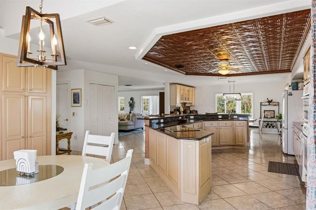505 59TH STREET, Bradenton Beach, FL 34217
