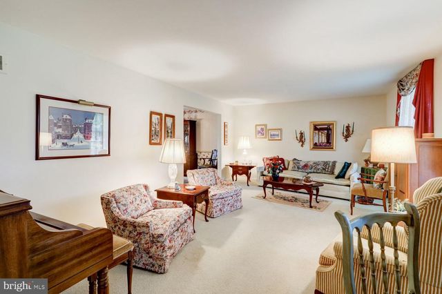 1920 ANDOVER DR, Dover, PA 17315