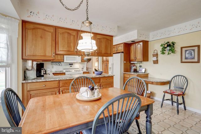 1920 ANDOVER DR, Dover, PA 17315
